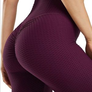 Maroon butt scrunch leggings